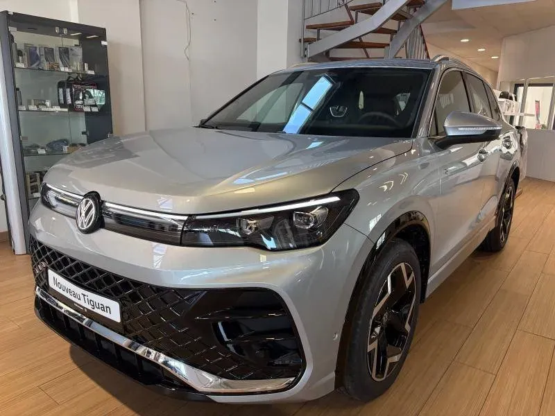 Volkswagen Tiguan argent dolomite metallisee neuf