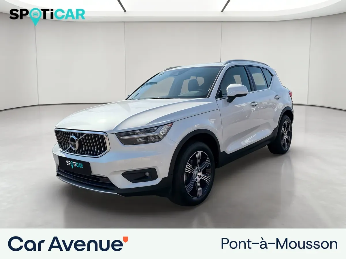 Volvo XC40 blanc d'occasion