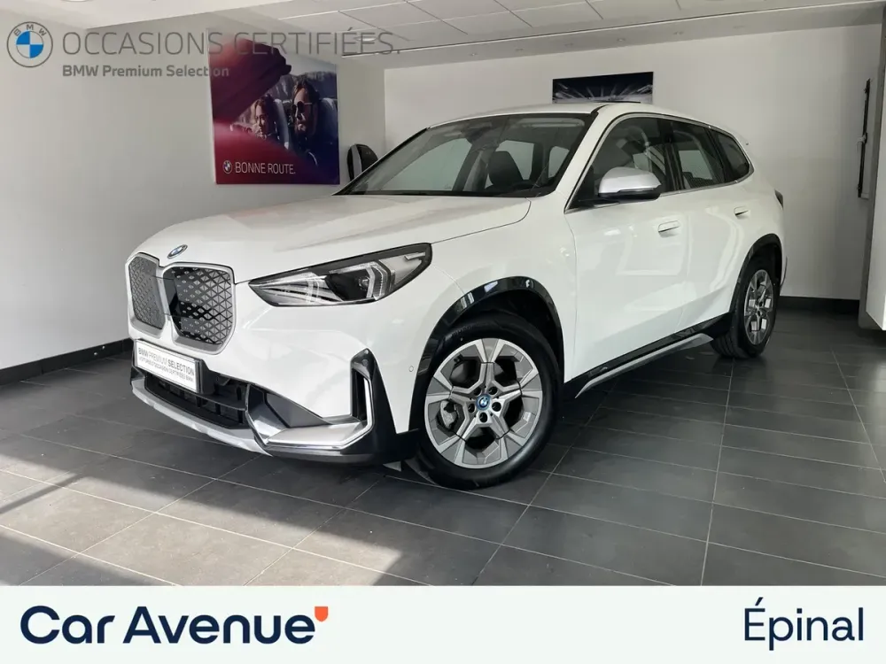 BMW iX1 U11 blanc d'occasion