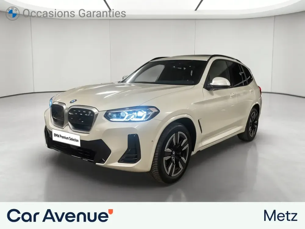 BMW iX3 blanc d'occasion