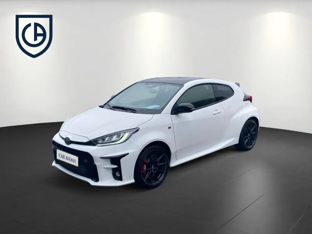 Toyota Yaris weiß d'occasion