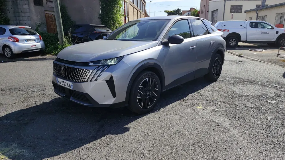 Peugeot 3008 gris d'occasion