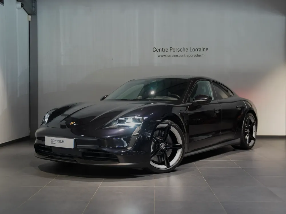 Porsche Taycan noir intense metallise d'occasion