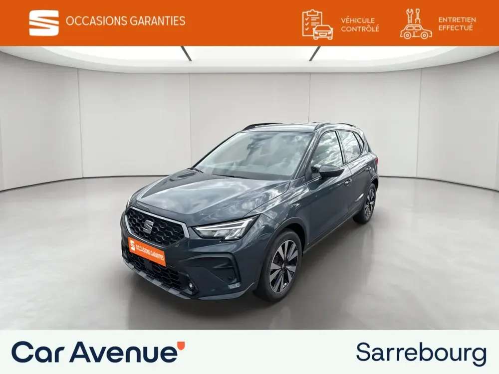 Seat Arona bleu fjord / noir minuit neuf