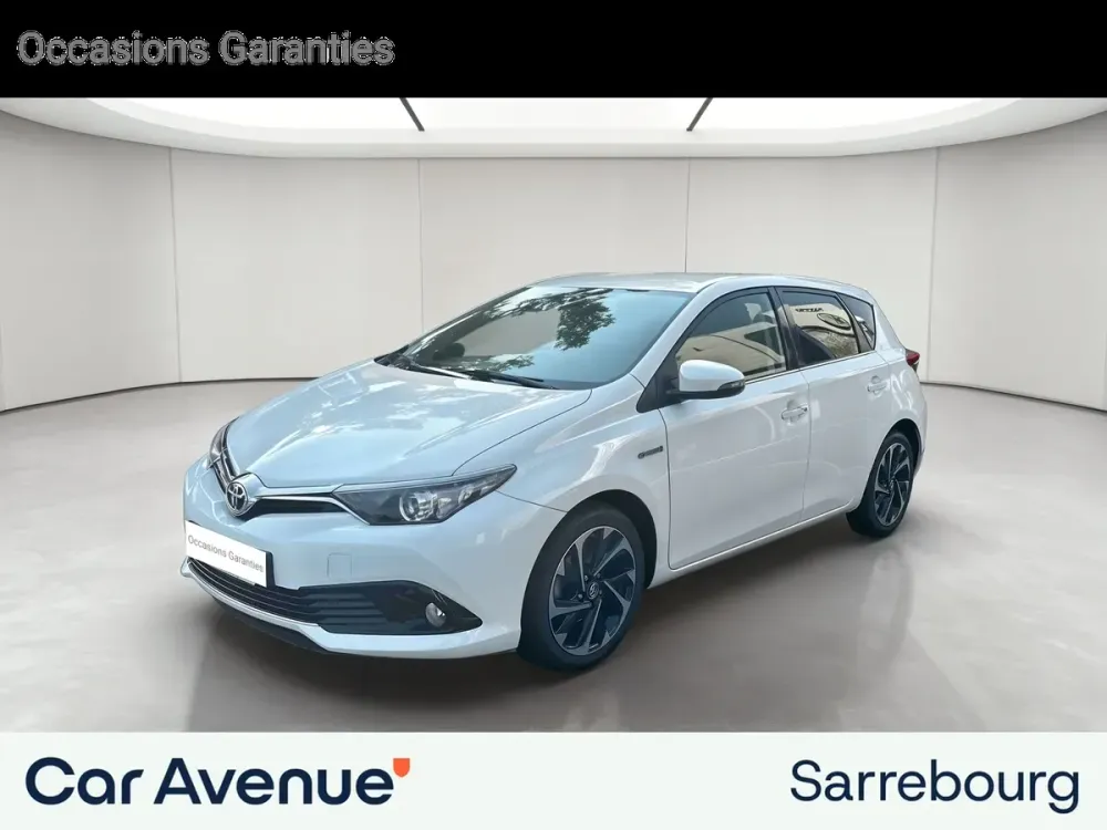 Toyota AURIS RC18 blanc d'occasion