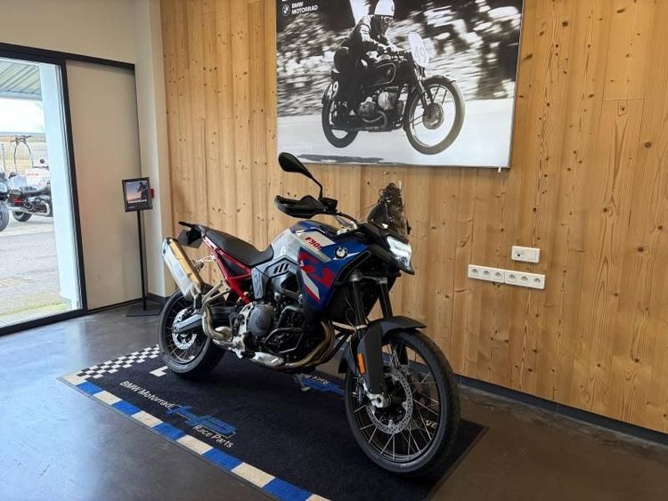 BMW F style gs trophy (white/blue /red) neuf