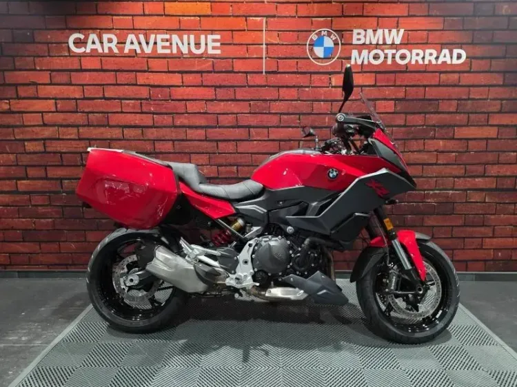BMW F rouge d'occasion