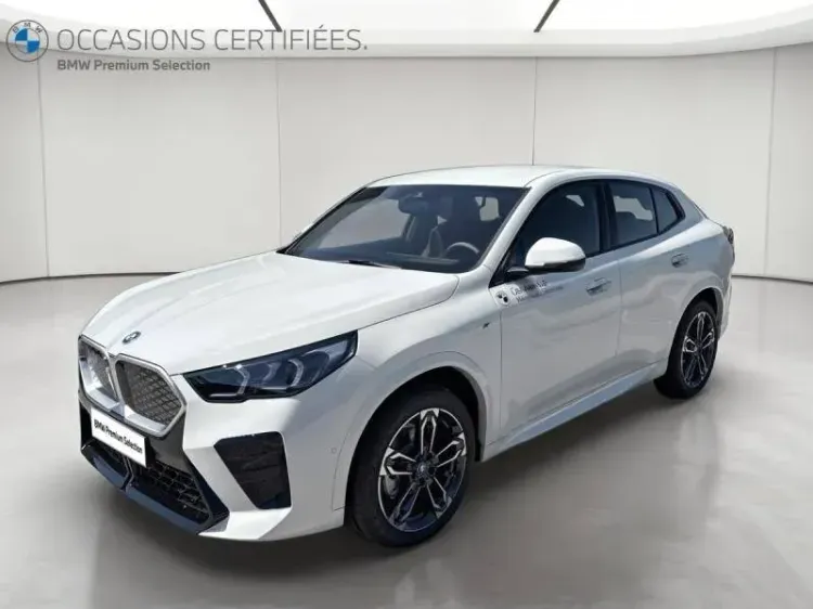 BMW iX2 U10 blanc d'occasion