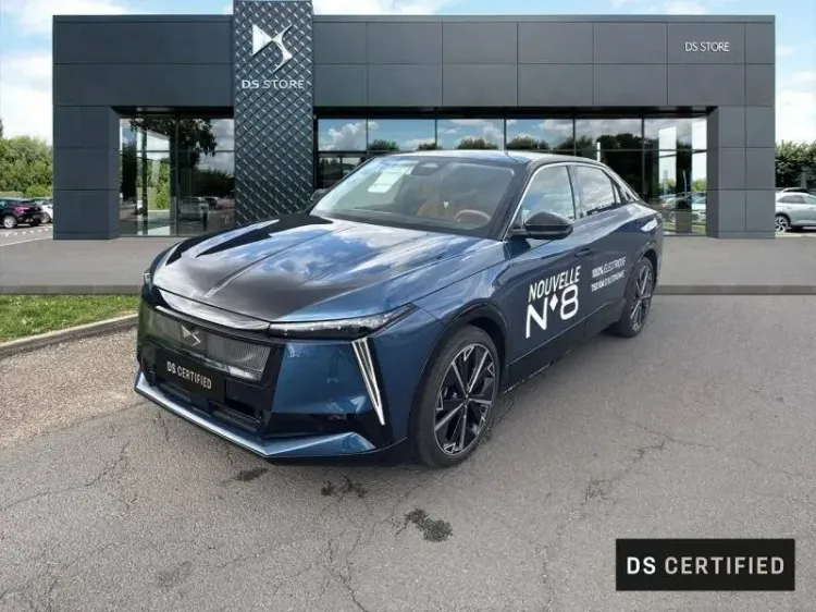 DS Automobiles N°8 bleu topaze (m) neuf