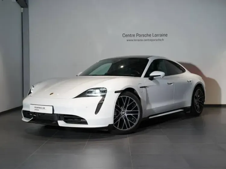 Porsche Taycan blanc carrara metallise d'occasion