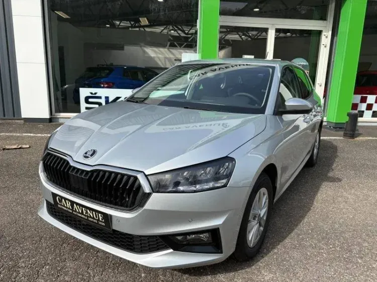 Skoda Fabia gris argent neuf