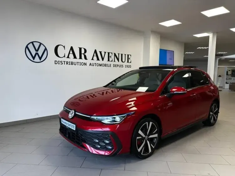 Volkswagen Golf rouge roi metallisee neuf