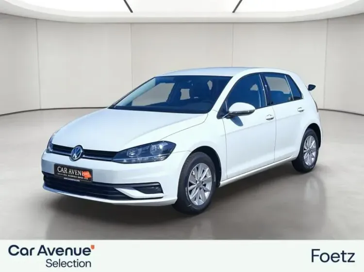 Volkswagen Golf white d'occasion