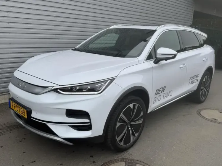 BYD TANG white neuf