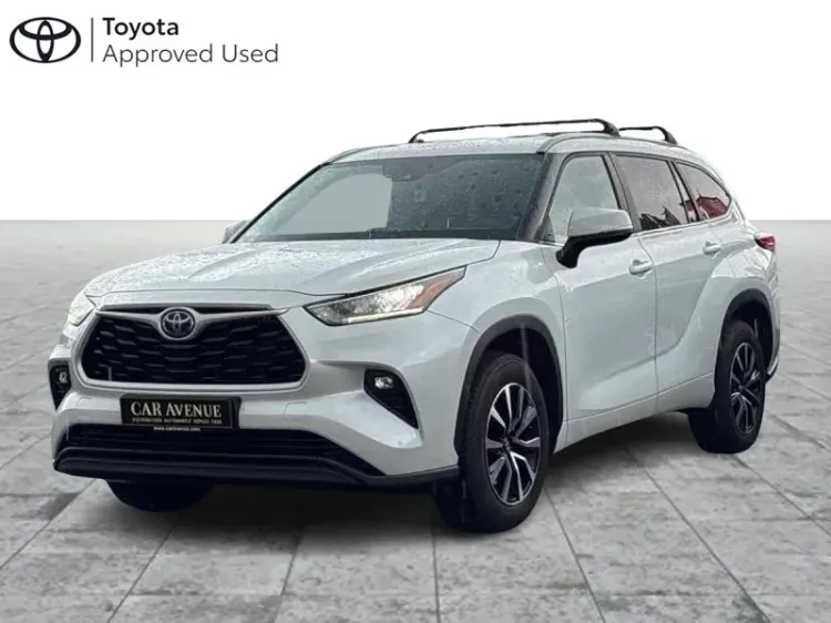 Toyota Highlander white d'occasion