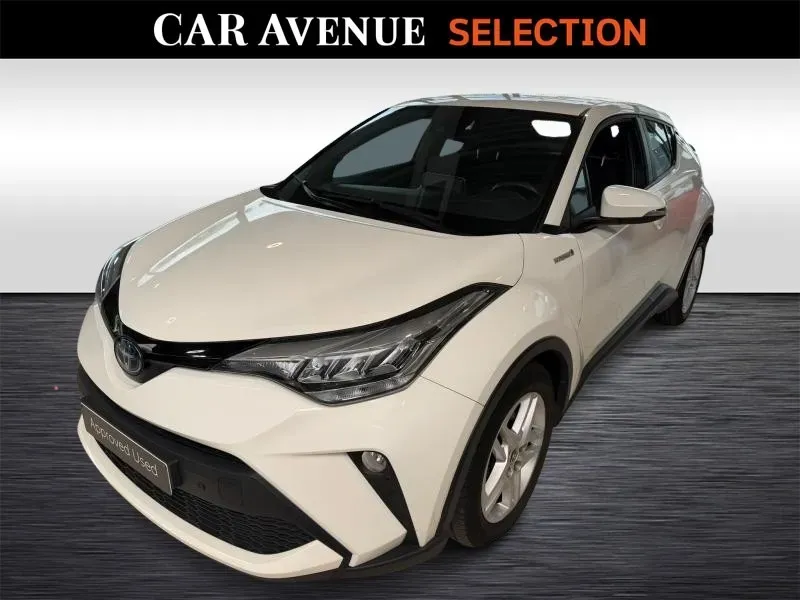 Toyota C-HR white d'occasion