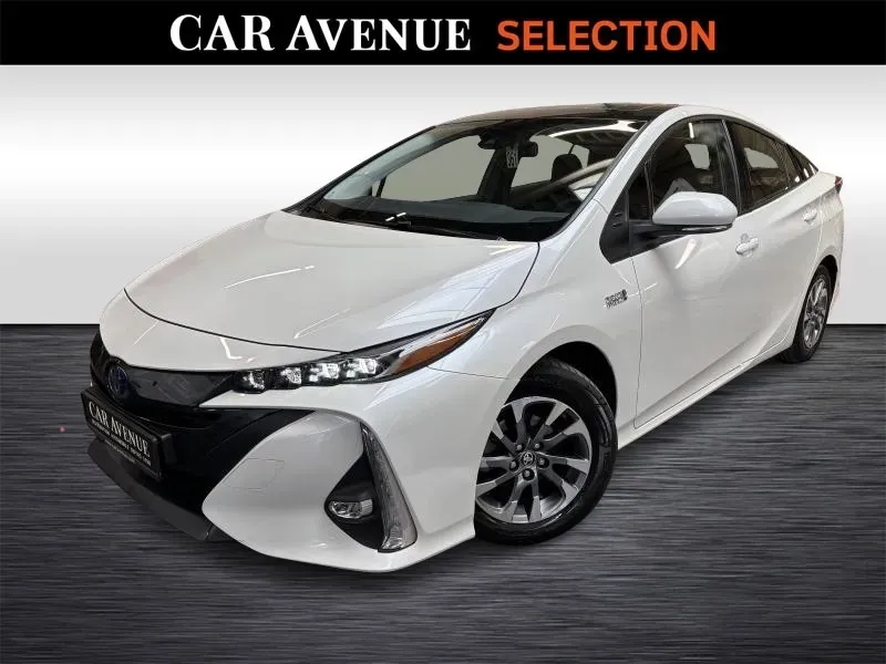 Toyota Prius white d'occasion