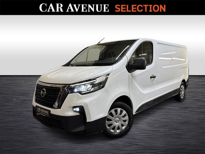 Nissan Interstar white d'occasion