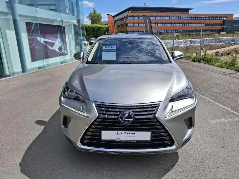Lexus NX 300H silver d'occasion