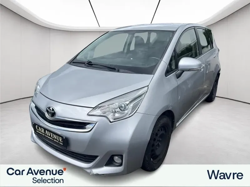 Toyota Verso-S silver d'occasion
