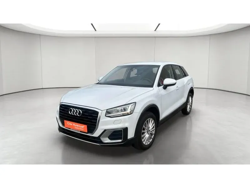 Audi Q2 white d'occasion