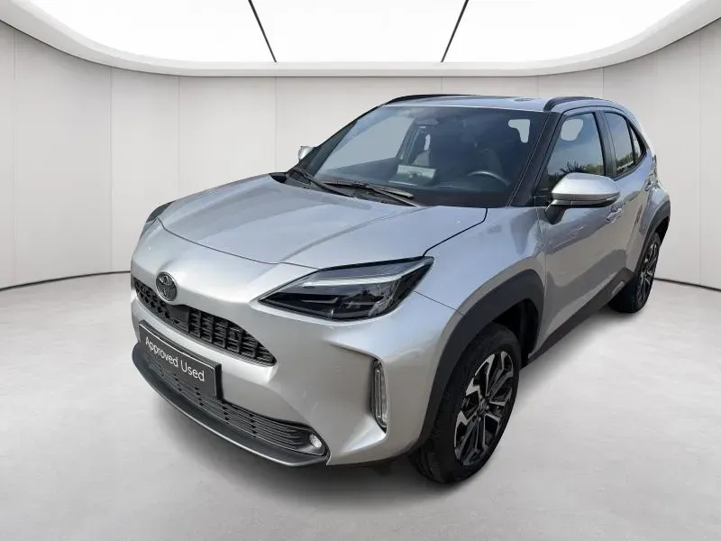 Toyota Yaris Cross grey d'occasion