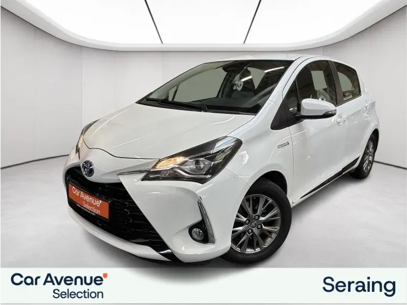 Toyota Yaris white d'occasion