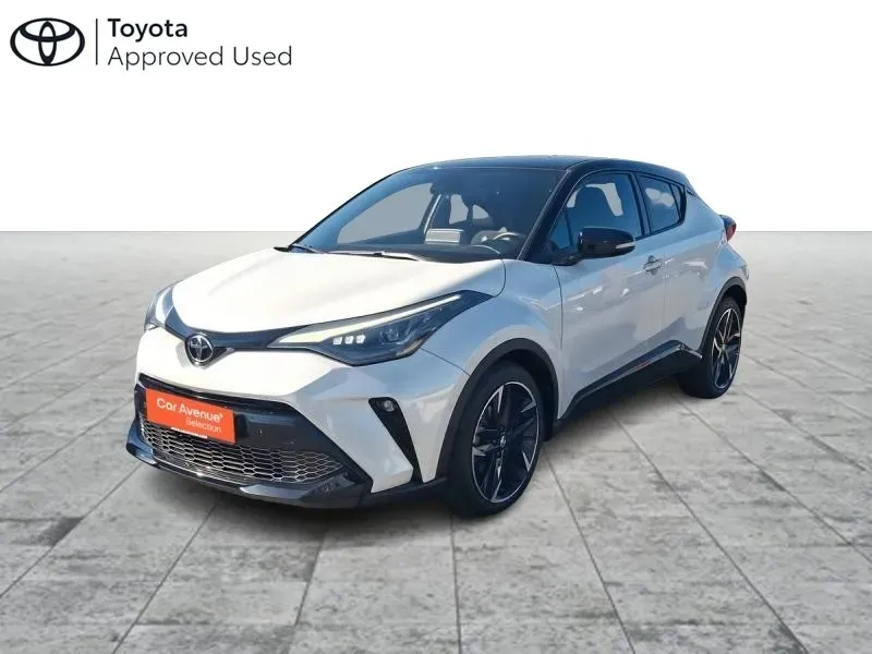 Toyota C-HR white d'occasion