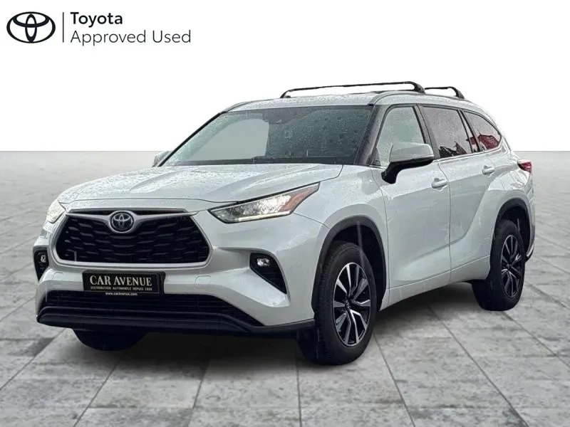 Toyota Highlander white d'occasion